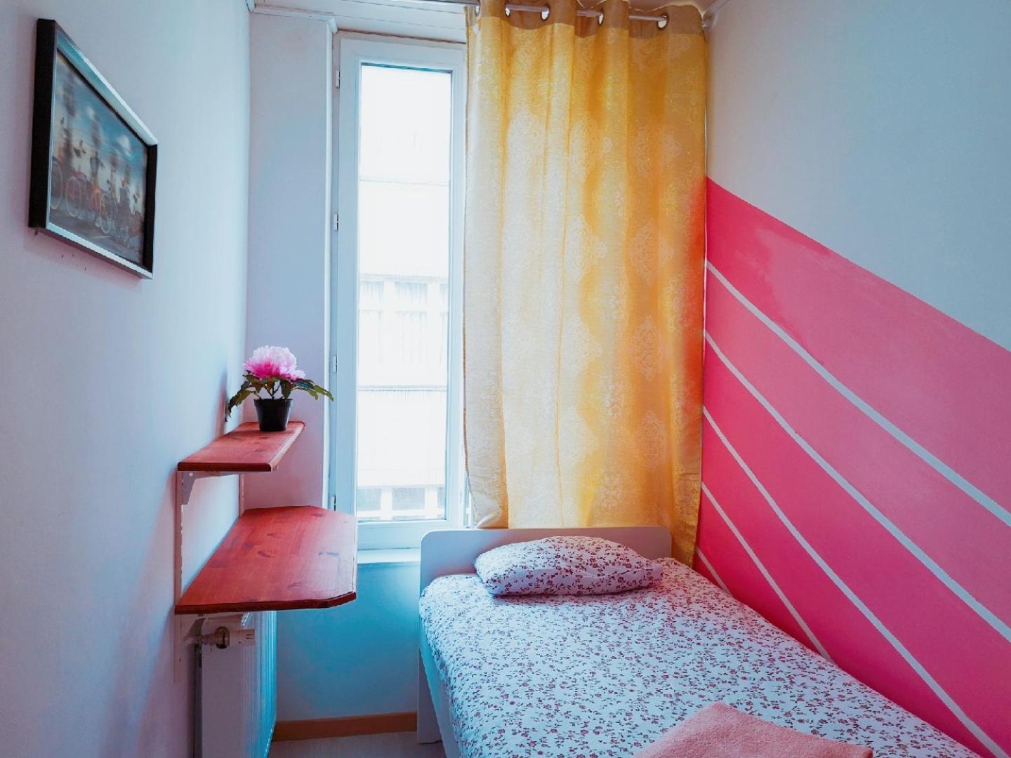 A Private Room For Backpacker Share Bathroom บรัสเซลส์ ภายนอก รูปภาพ