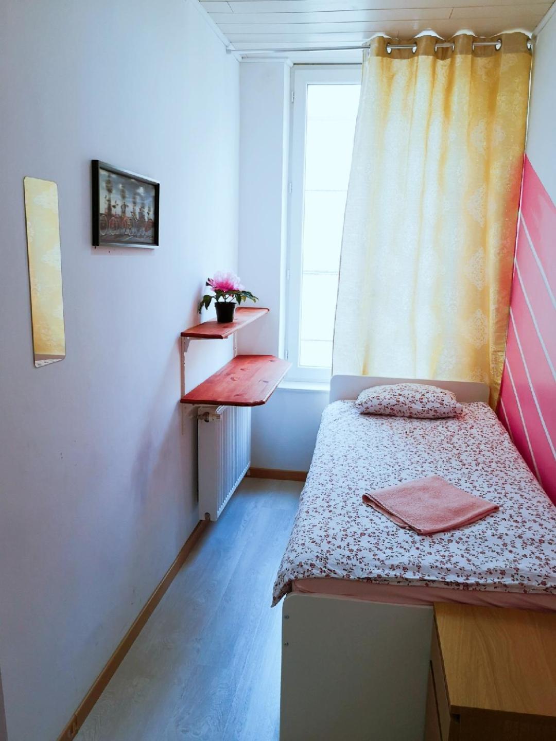 A Private Room For Backpacker Share Bathroom บรัสเซลส์ ภายนอก รูปภาพ
